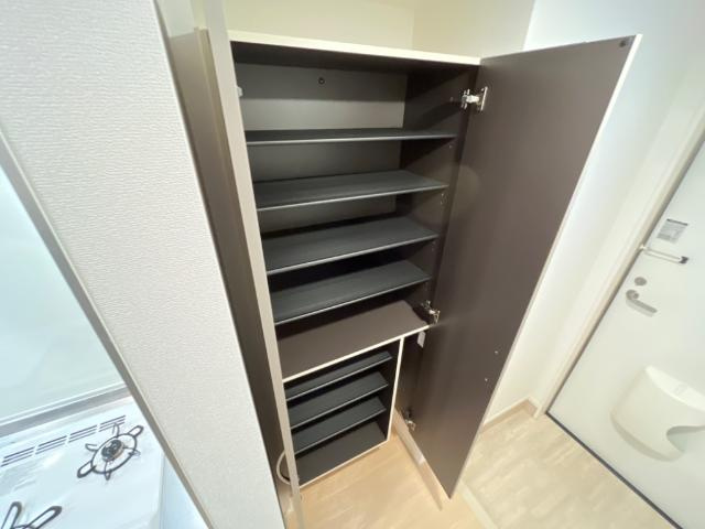 クレール比治山の収納|下駄箱