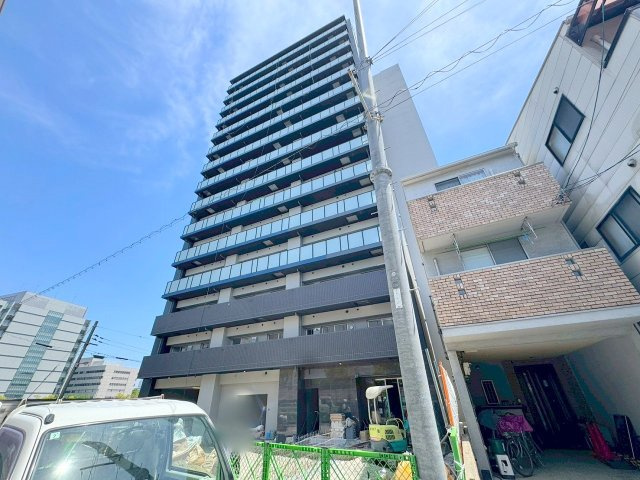 プレリスNEO大阪十三エルヴィオンの外観