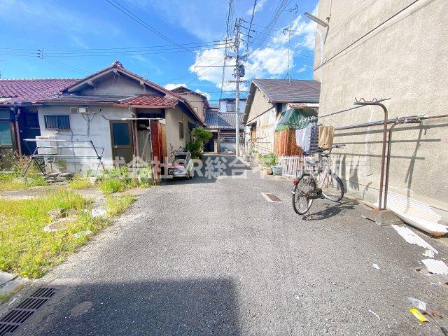 稲葉3丁目中古戸建の前面道路含む現地写真|前面道路含む現地写真です