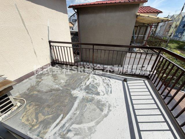 稲葉3丁目中古戸建のバルコニー|南向きのバルコニーは広く、休日ご家族でBBQ、お子様のプール遊びもできます！