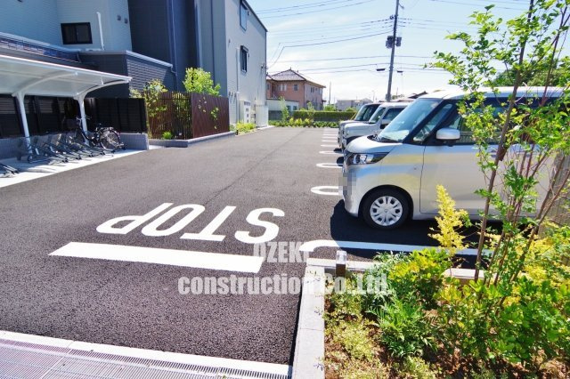 ラ　ルーチェの駐車場