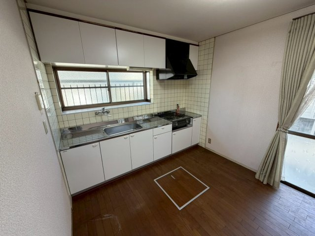 坂出市江尻町　大和ハウスリフォーム戸建のキッチン