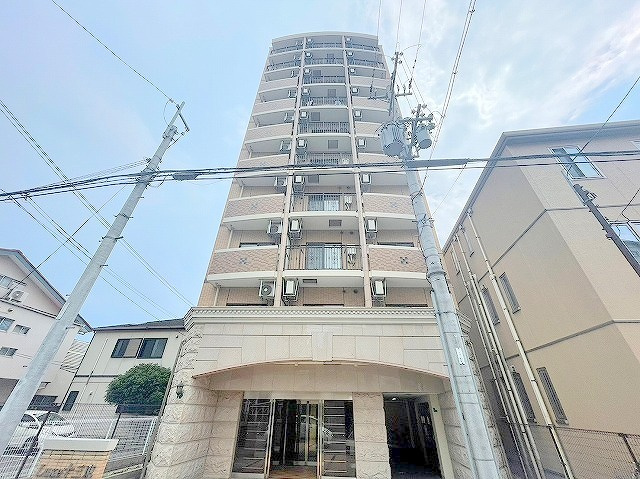 Luxe十三東の外観