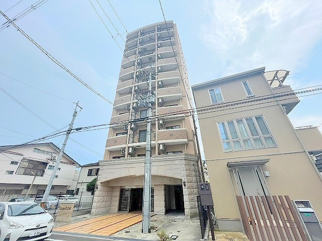 Luxe十三東の外観