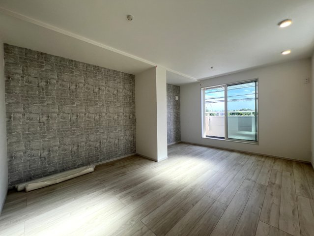 狭すぎず、広すぎず、あなたの生活にジャストフィットな戸建はコレで決まりっ！！【川崎市高津区久末】新築戸建の居間・リビング|使いやすい居間です