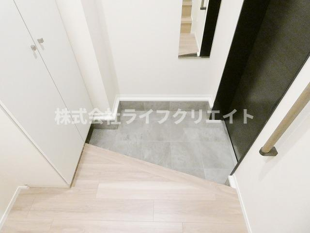 オカバ八王子堀之内ヘーベルメゾンの玄関|※室内写真は同ハウスメーカー既存物件（イメージ）
