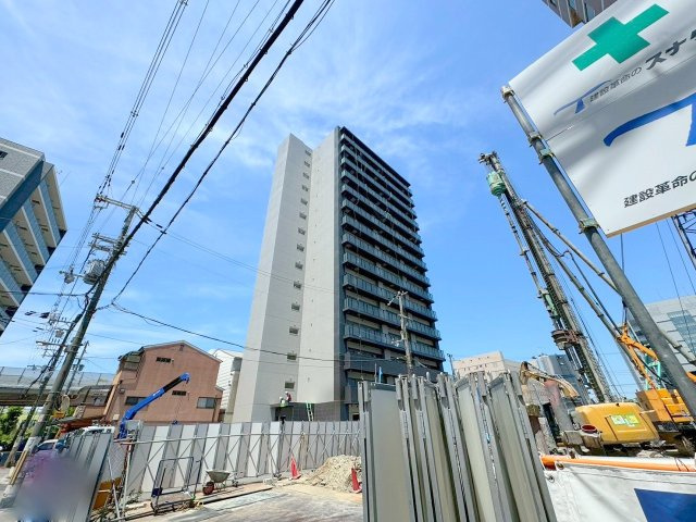 プレリスNEO大阪十三エルヴィオンの外観