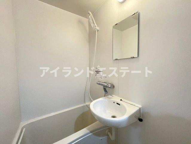 カサデータカギ　女性限定　リノベーション　バストイレ別の浴室