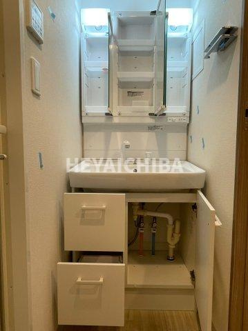 グランカーサ上野入谷の洗面所|洗面台収納