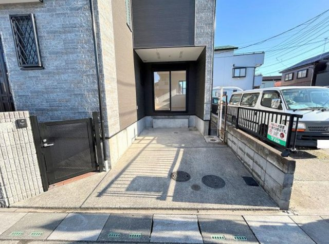 草加市青柳6丁目 中古戸建の駐車場