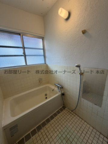 石橋貸家（南3丁目）の浴室