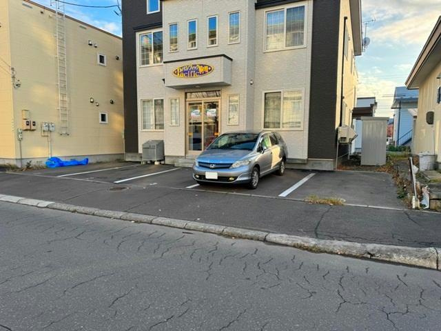 パシフィック駒場の駐車場