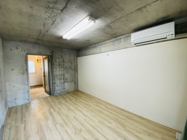 マンションステップの内装