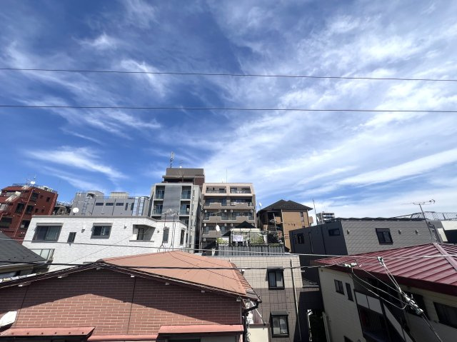 駅徒歩3分の好立地に佇む邸宅にはふさわさしき高級感！標準装備の防犯カメラが大切なお家を見張ります！うーん、グレイト！！な【中原区新城5丁目】新築戸建の展望