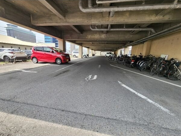 辻マンションの駐車場