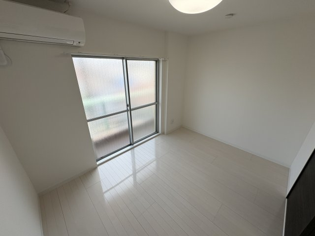ラムール鈴蘭台南の寝室