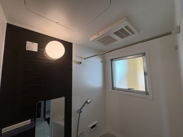 ラムール鈴蘭台南の浴室