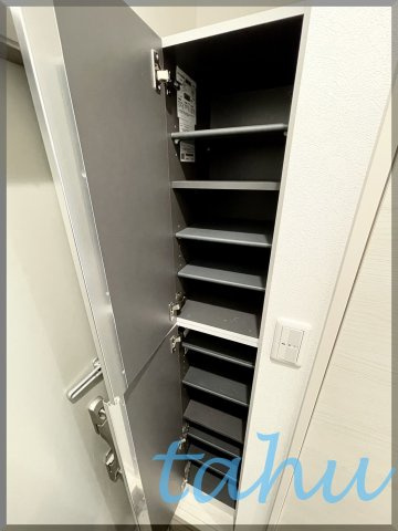 杉並区和泉４丁目の賃貸マンションの収納