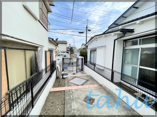 杉並区和泉４丁目の賃貸マンションのエントランス