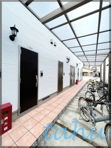 杉並区和泉４丁目の賃貸マンションの玄関