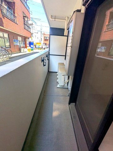 DUE NIPPORI Ⅲの設備|1Fバルコニー、洗濯物干せます