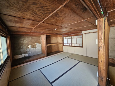 【内装】 | 鳥取市今町１丁目テナント | 2階は休憩スペースです