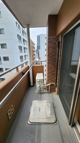 スカイコート神田弐番館のバルコニー