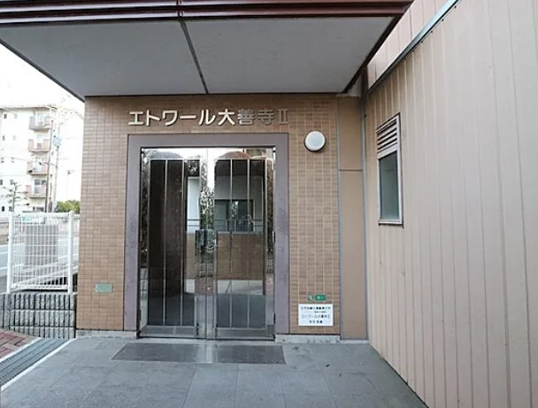 エトワール大善寺IIのエントランス