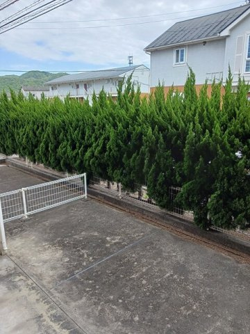 【庭】 | サンシティ臼井Ａ | お庭でゆったりと過ごせます