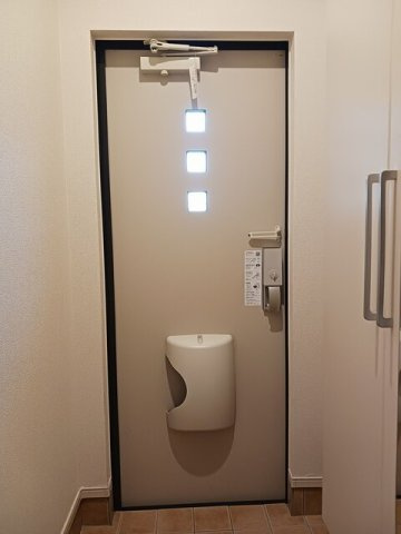 フロスト　フラワーズ　Ⅲの玄関|毎日通る玄関はこちらです
