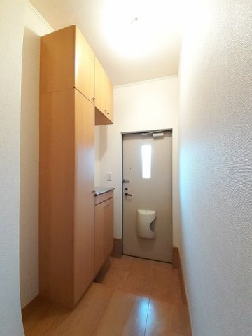 【玄関】 | グランディール　Ｂ | シンプルで使いやすい玄関です