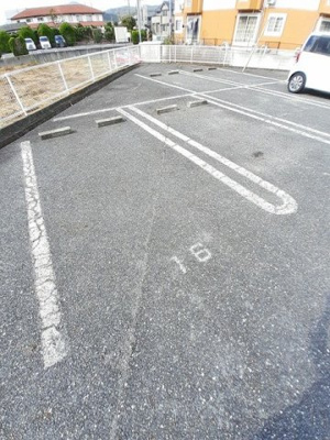 【駐車場】 | サンシティー臼井Ｃ | 駐車スペースもあります