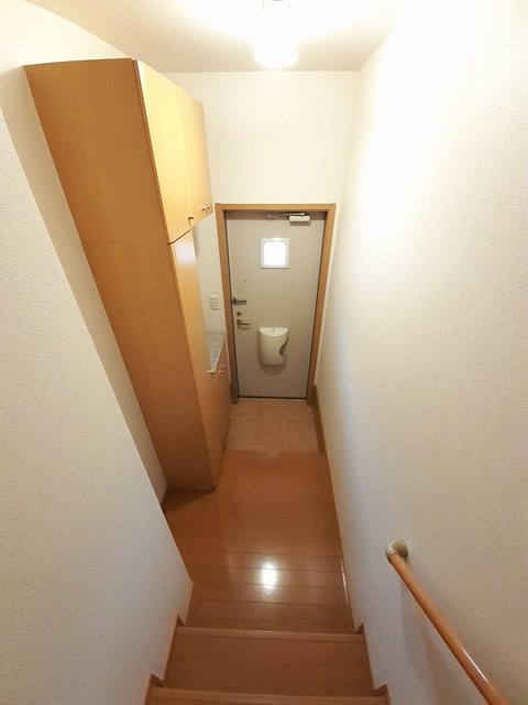 プラシード五番館の玄関