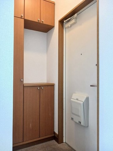 サンシティ臼井　Ｂの玄関|シンプルで使いやすい玄関です