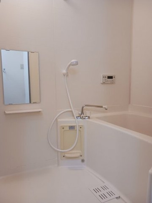 【浴室】 | サンシティ臼井 | ゆったり過ごせるお風呂です