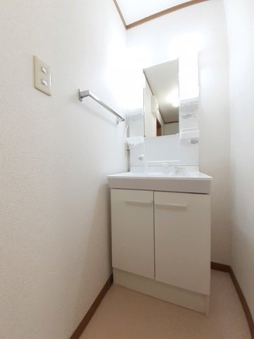 クレストール飛天Ｂの洗面所|広い洗面スペース