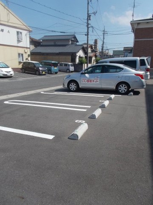 【駐車場】 | ＨＹ　アヴェニュー | 駐車場があるので、車を買う予定の方も安心です