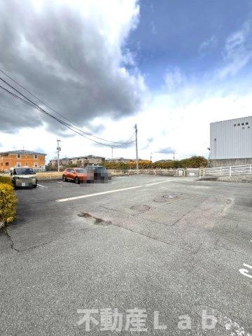 クレールとみあいの駐車場