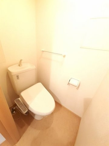 ラ・コリーヌのトイレ|コンパクトで使いやすいトイレです