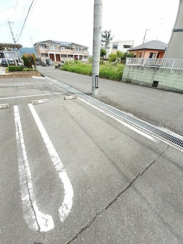ラ・コリーヌの駐車場|駐車場があります