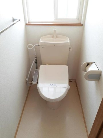 クレストール長船Ａのトイレ|コンパクトで使いやすいトイレです