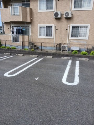 【駐車場】 | シェールＢ | 駐車場があるので、車を買う予定の方も安心です