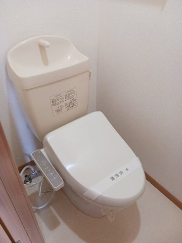 ヴィラ　フォーレスト　Ａのトイレ|清潔感のあるトイレです