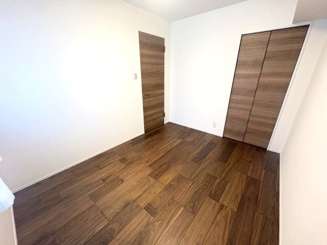 レリア蕨塚越の洋室