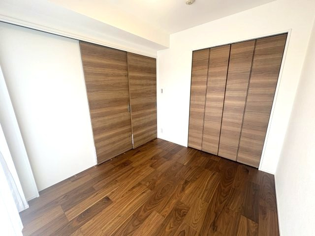 レリア蕨塚越の洋室
