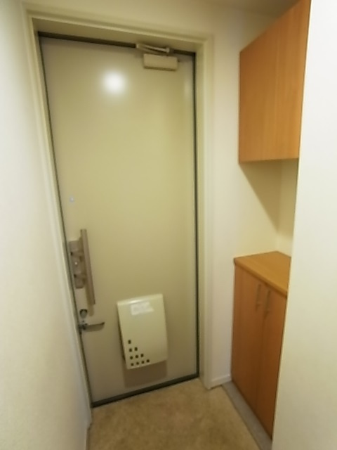 シンフォニエッタ西岡本の玄関