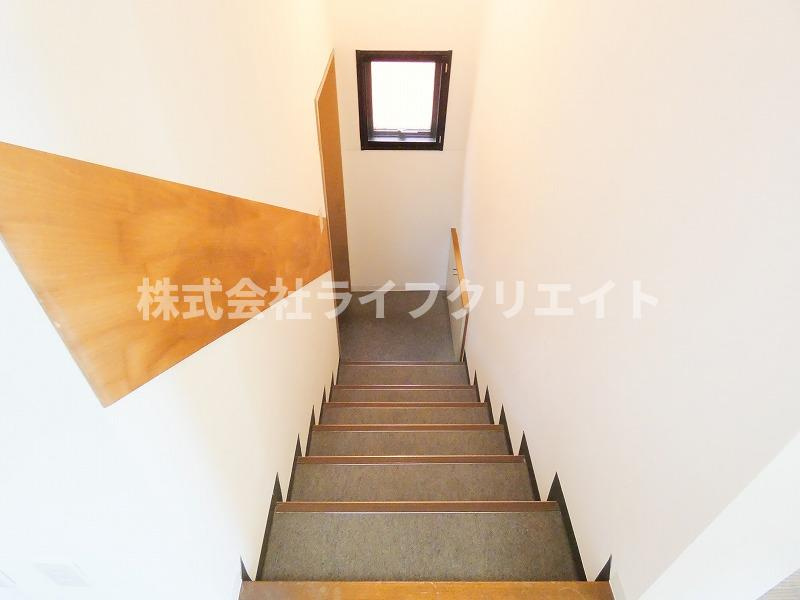 オーノヤビルの玄関