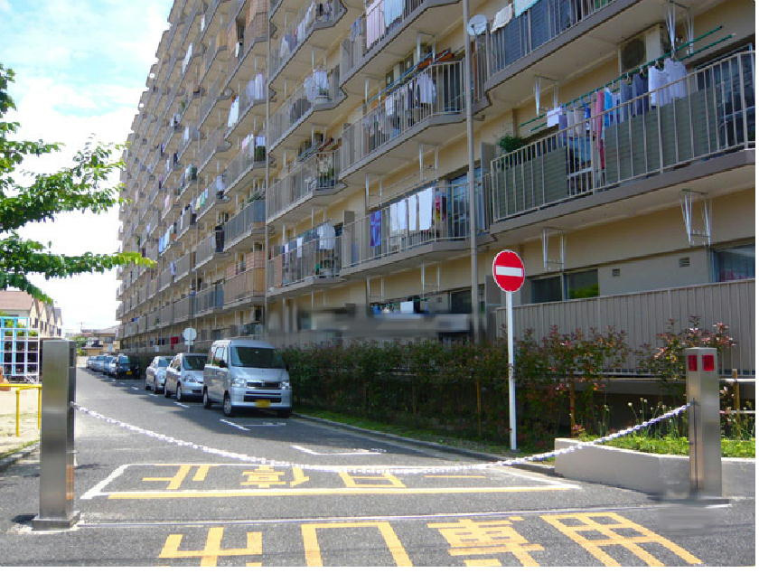 ろうきん立花コーポＡ棟の駐車場