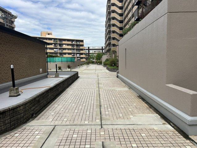 朝日プラザCITYウエストヒル神戸F棟の中庭|中庭