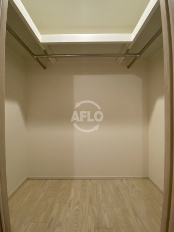 大阪ベイレジデンス　南港光小学校区の収納|大阪ベイレジデンス　ウォークインクローゼット